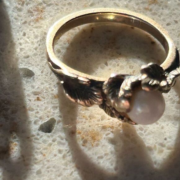 14K Gold Pearl Leaf Motif Antiqued Vintage Ring Thick Band Personal Collection 7 - Picture 9 of 16